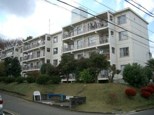 南長津田団地６号棟（６２６）外観写真