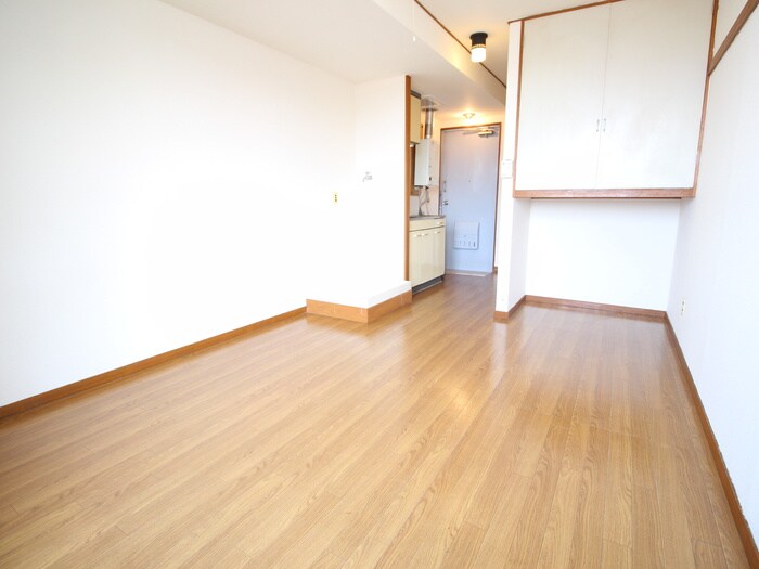 物件内観写真8　(居室)