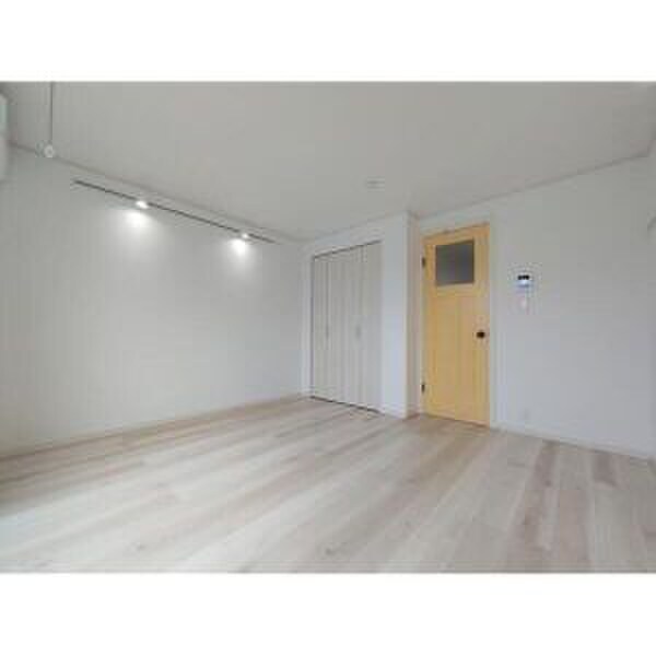 物件内観写真9　(居室)