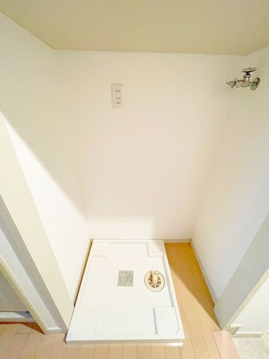 物件内観写真13　(洗濯機置場)