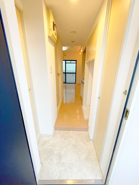 物件内観写真16　(廊下)