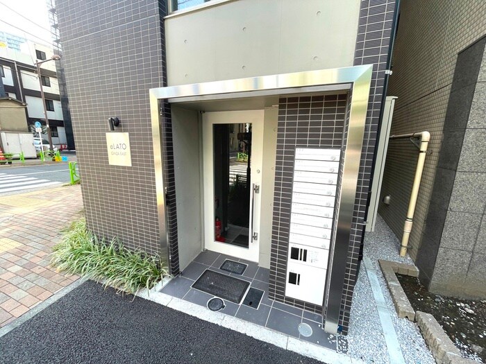 物件外観写真4　(エントランス部分)