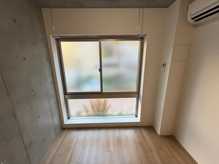 物件内観写真10　(室内からの展望)