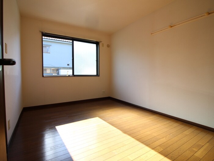 物件内観写真11　(居室)