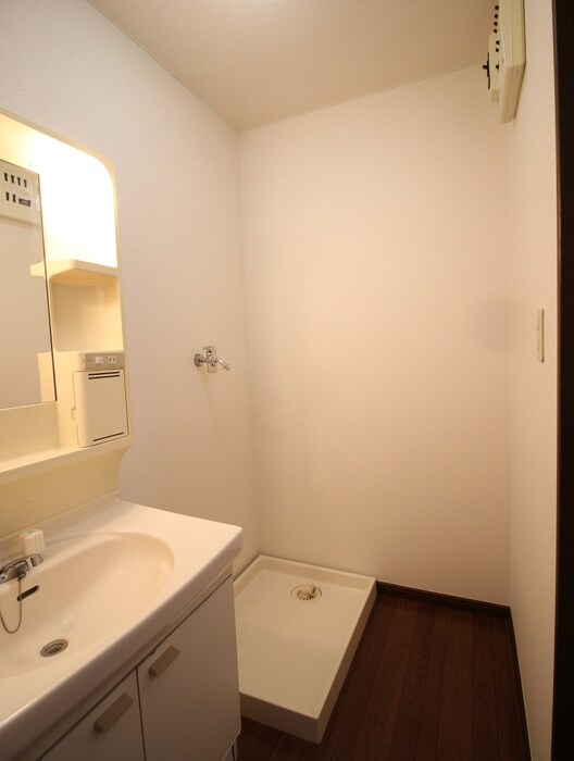 物件内観写真20　(洗濯機置場)