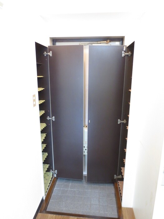 物件内観写真16　(靴箱)