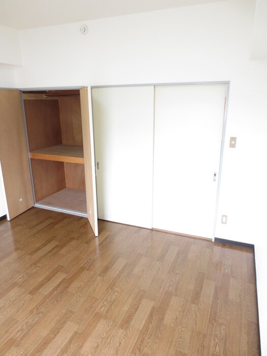 物件内観写真18　(収納)