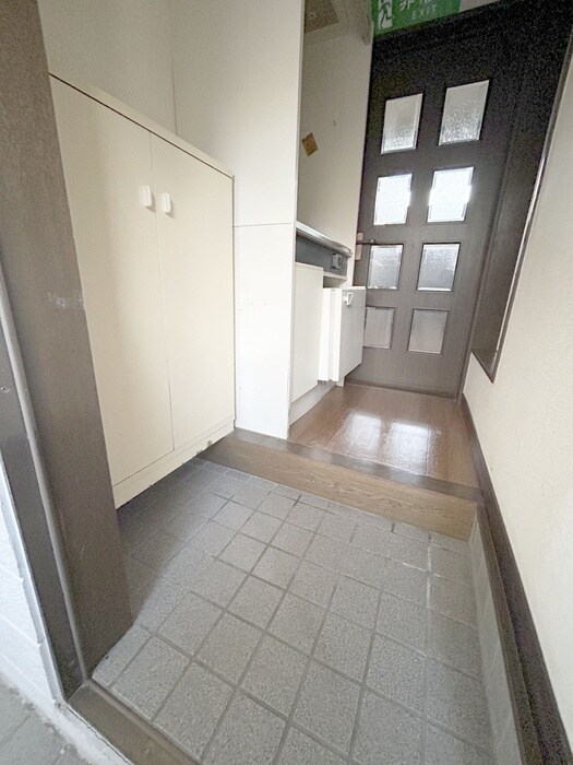 物件内観写真15　(玄関)