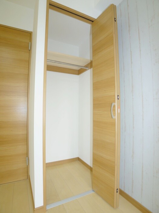 物件内観写真12　(収納)