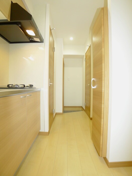 物件内観写真18　(廊下)