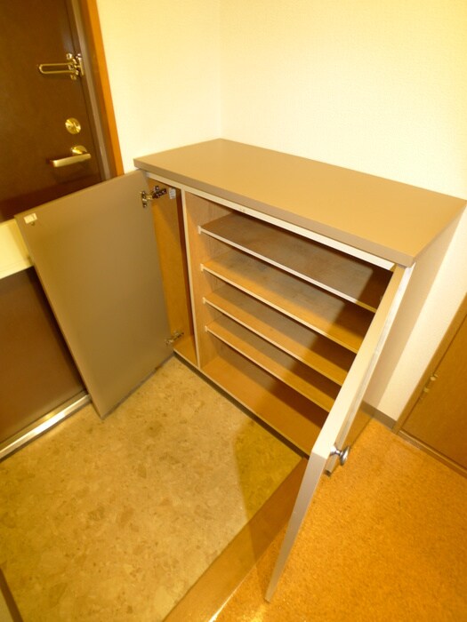 物件内観写真8　(靴箱)