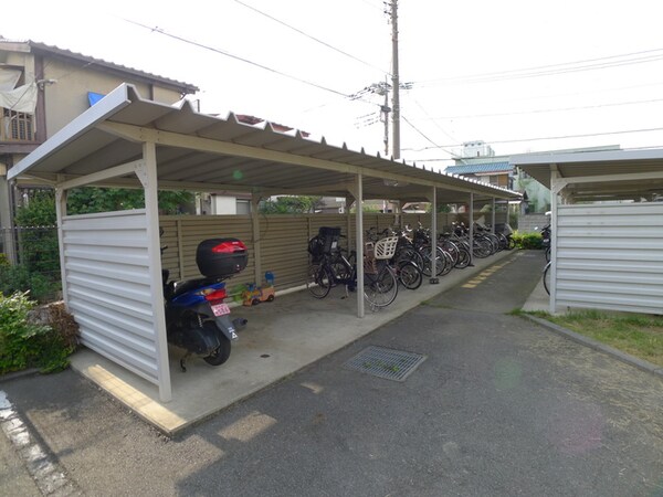 バイク置き場