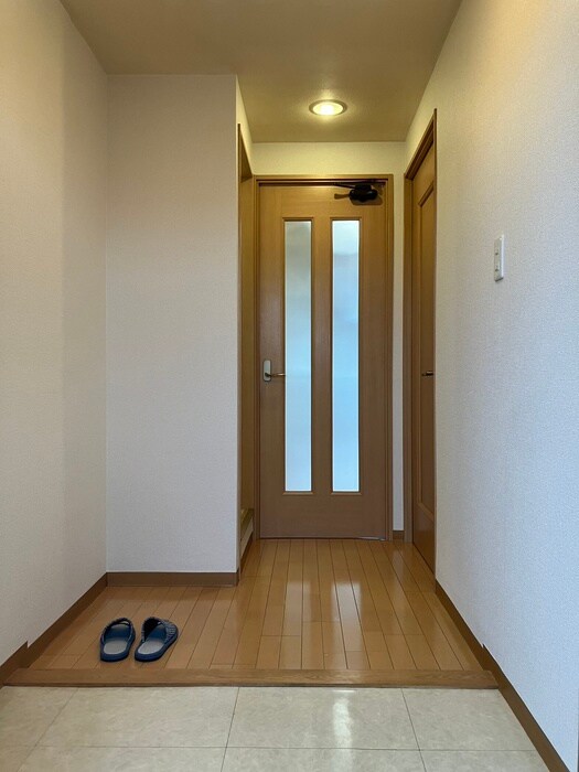 物件内観写真15　(玄関)