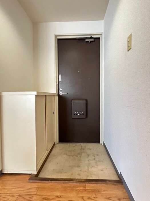 物件内観写真18　(玄関)