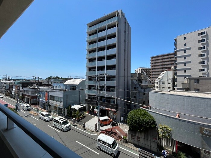 物件内観写真20　(室内からの展望)