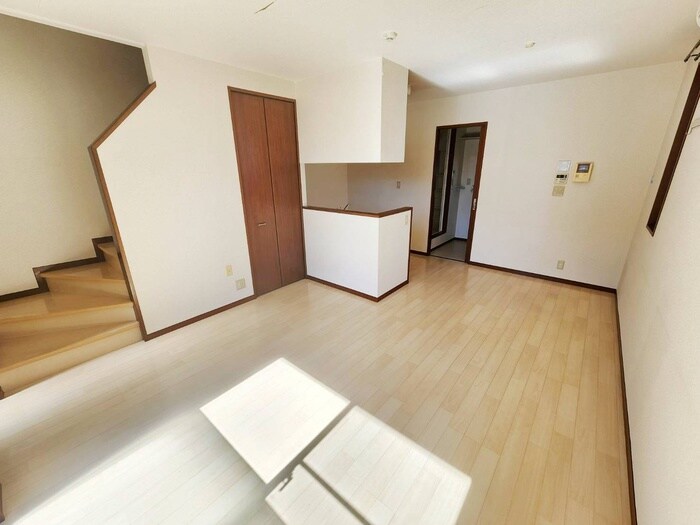 物件内観写真8　(居室)