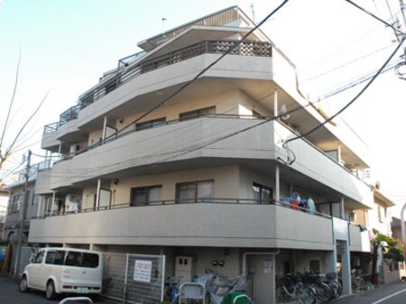 ワ－ルドパレス成城（３０２）外観写真