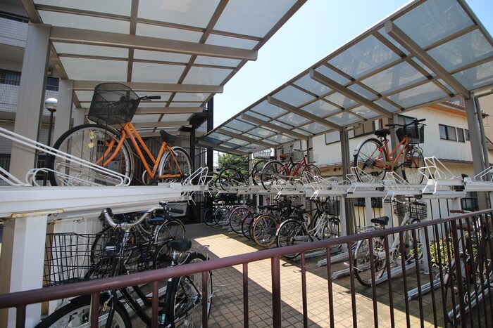 物件外観写真3　(駐輪場)