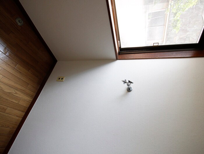 物件内観写真12　(洗濯機置場)