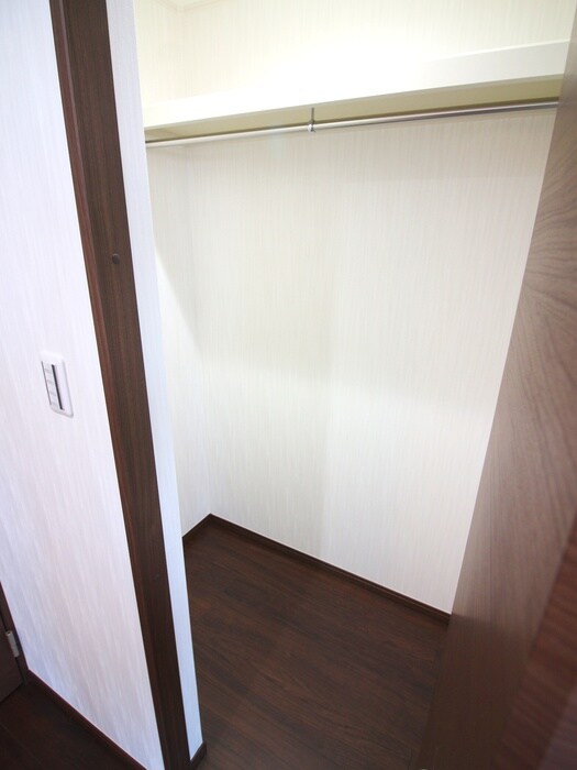 物件内観写真16　(収納)