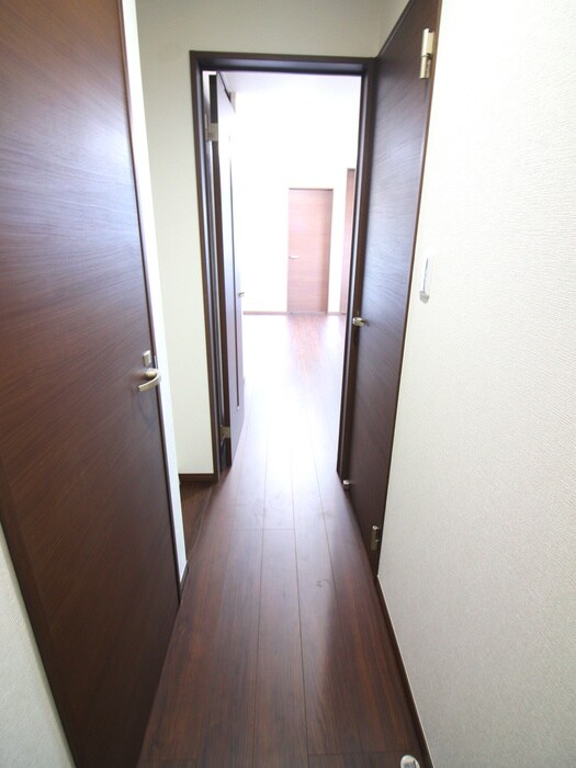物件内観写真19　(廊下)