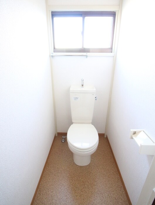 物件内観写真8　(トイレ)