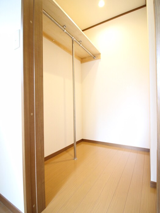 物件内観写真13　(収納)