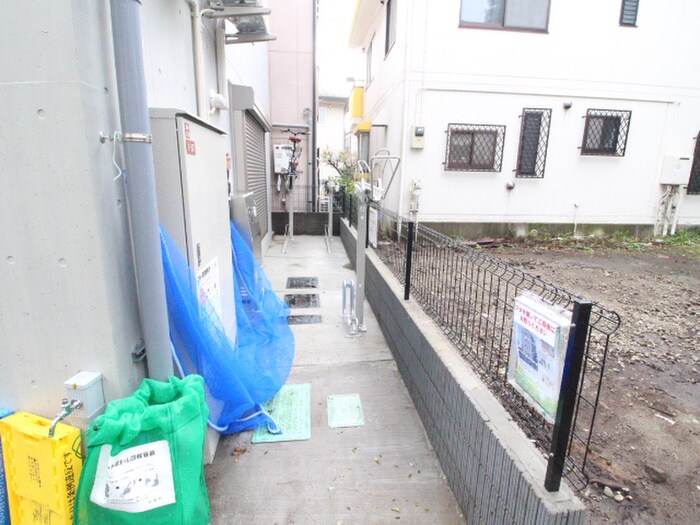 物件外観写真6　(駐輪場)