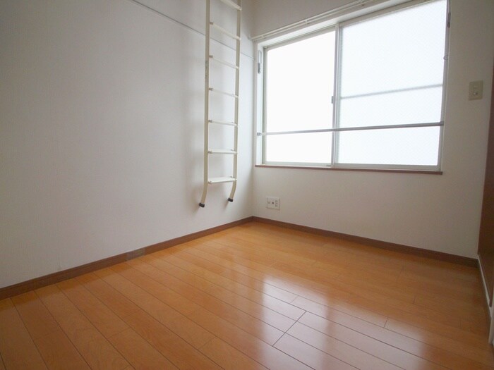 物件内観写真9　(居室)