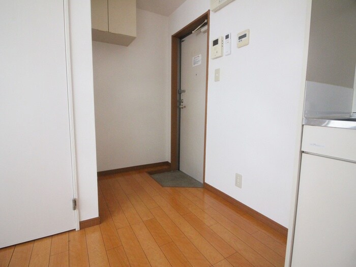 物件内観写真18　(廊下)