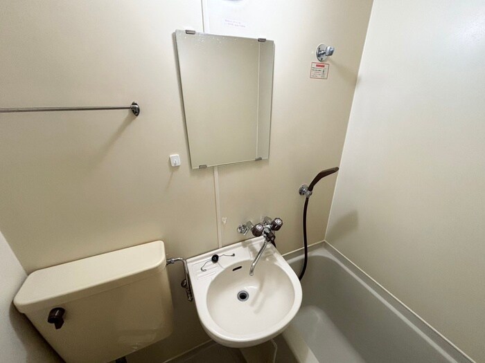 物件内観写真13　(洗面)