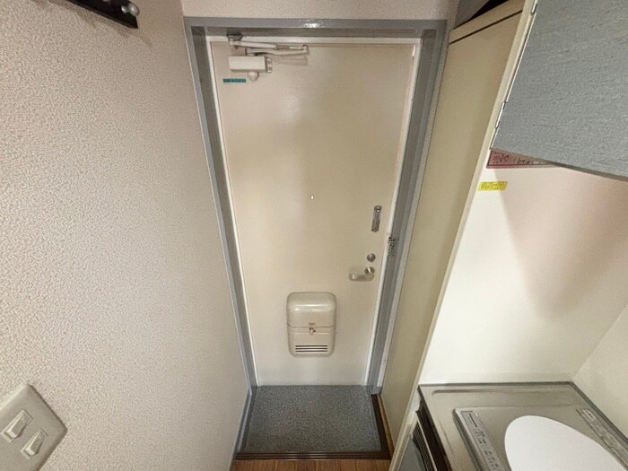 物件内観写真15　(玄関)