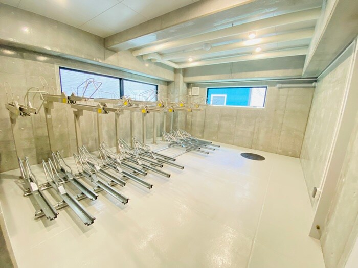 物件外観写真5　(駐輪場)