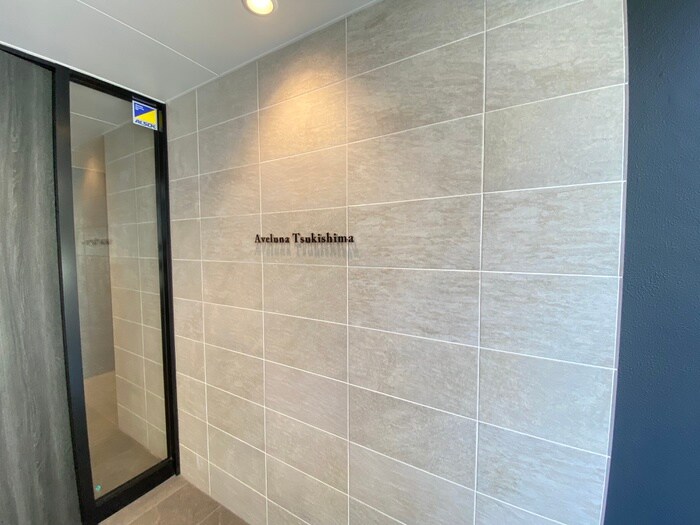 物件外観写真6　(エントランス部分)