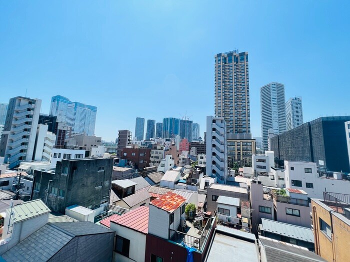 物件内観写真16　(室内からの展望)