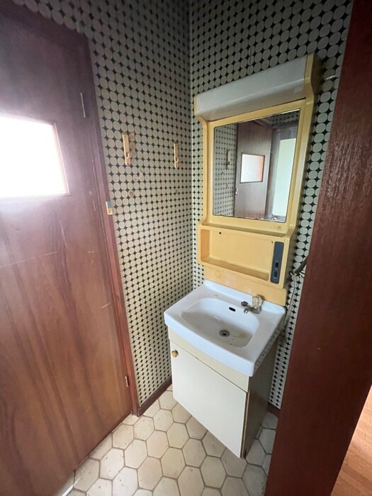 物件内観写真12　(洗面)