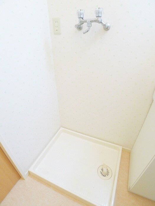 物件内観写真17　(洗濯機置場)