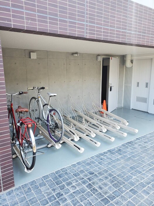 物件外観写真5　(駐輪場)