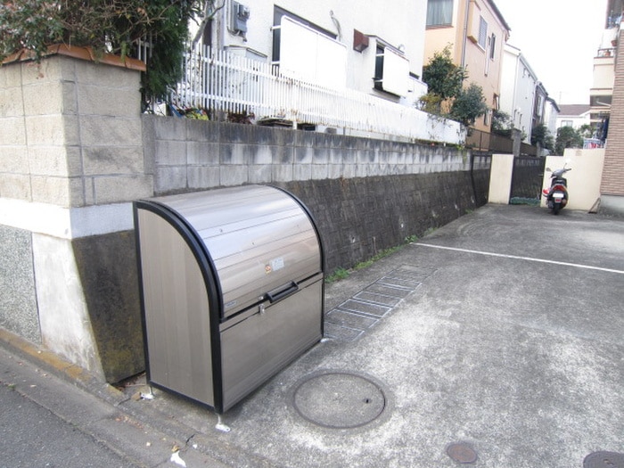 ＭＡＩＳＯ・ＢＬＯＳＳＯＭの周辺環境