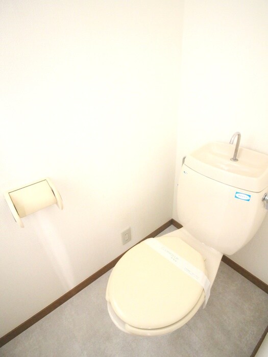 物件内観写真12　(トイレ)