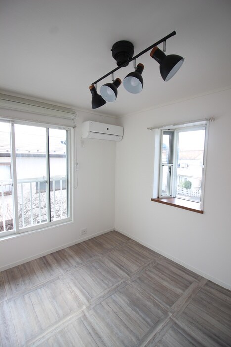 物件内観写真8　(居室)