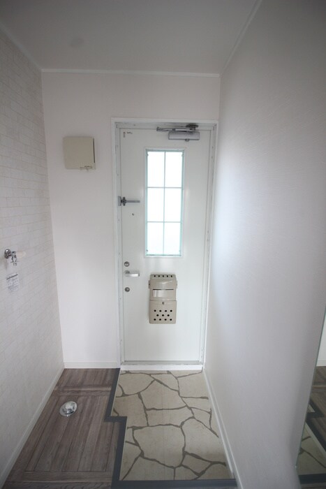 物件内観写真15　(玄関)