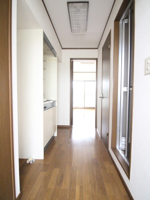物件内観写真15　(廊下)