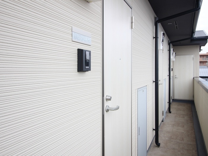 グレイシア草加瀬崎の玄関