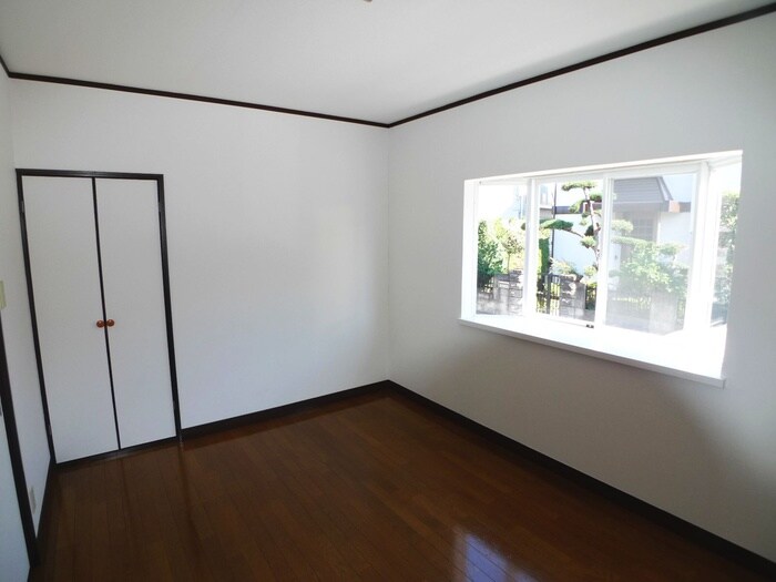 物件内観写真4　(収納)