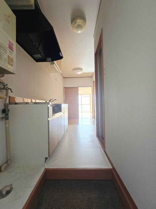 物件内観写真17　(玄関)