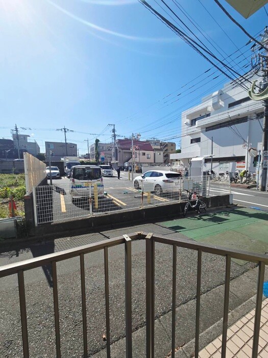 物件内観写真18　(室内からの展望)