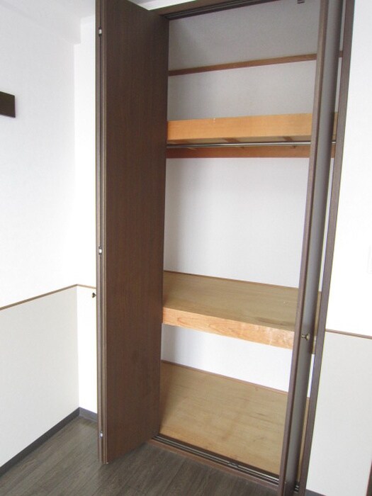 物件内観写真11　(収納)