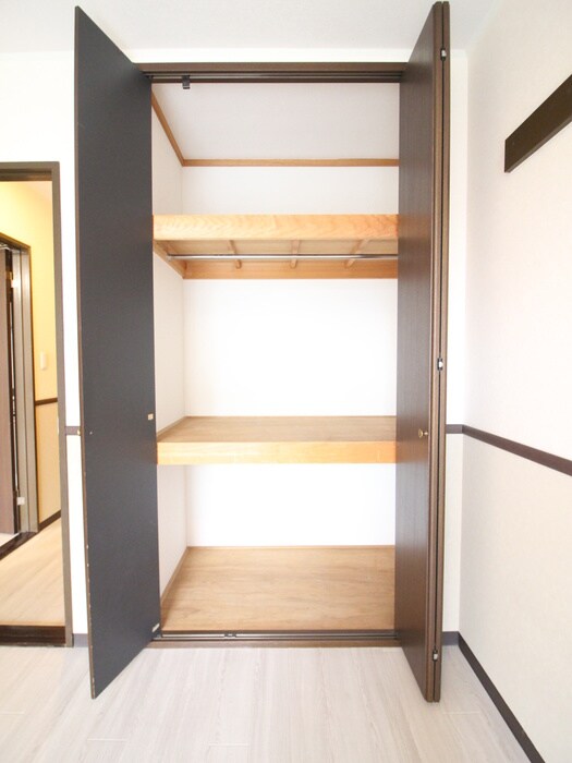 物件内観写真16　(収納)