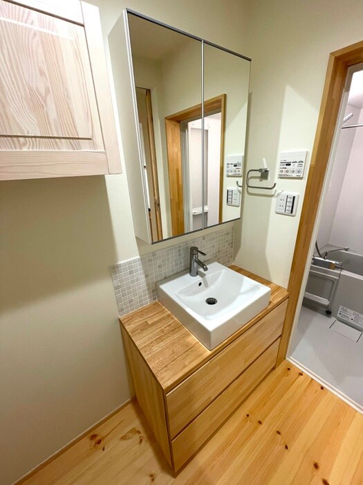 物件内観写真13　(洗面)